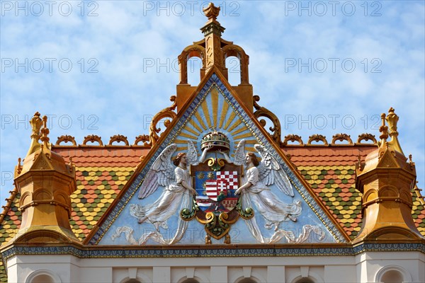 Roof with typical tiles from Zsolnay