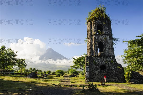 Cagsawa Ruins before volcano Mayon