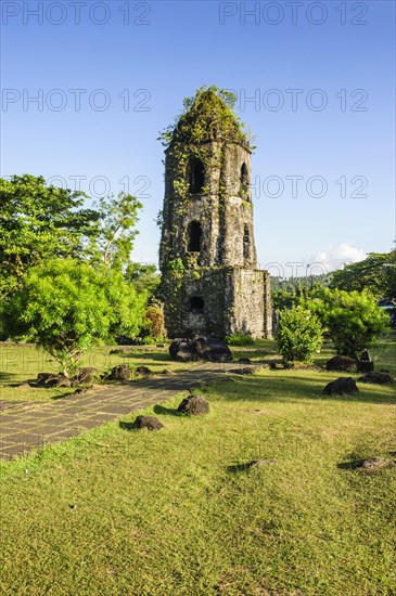 Cagsawa Ruins before volcano Mayon