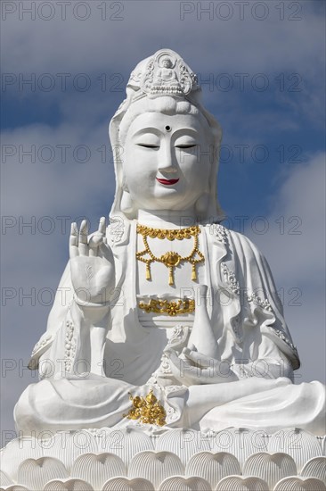 Guan Yin statue at Wat Huay Pla Kang temple