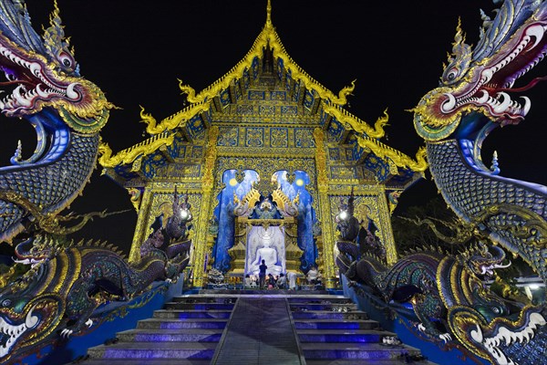 Naga Figures at the entrance of Wat Rong Seur Ten