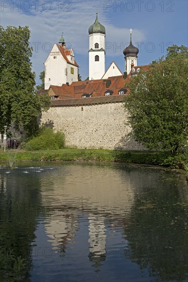 Lower city wall with water gate