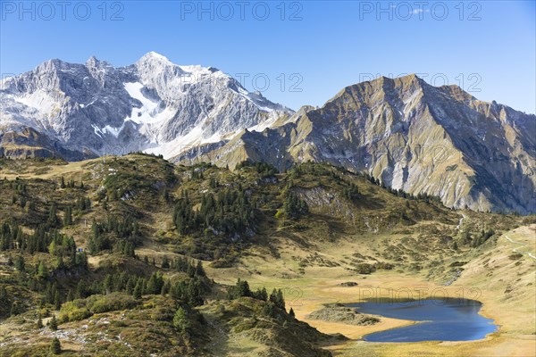 Kalbelesee and Braunarlspitze on Hochtannbergpass