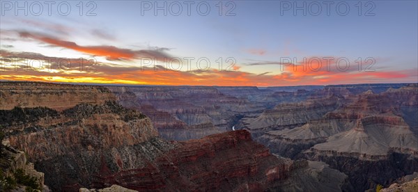 Gorge of the Grand Canyon at sunset