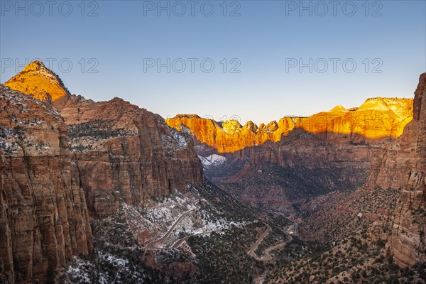 View from Canyon Overlook into Zion Canyon with snow