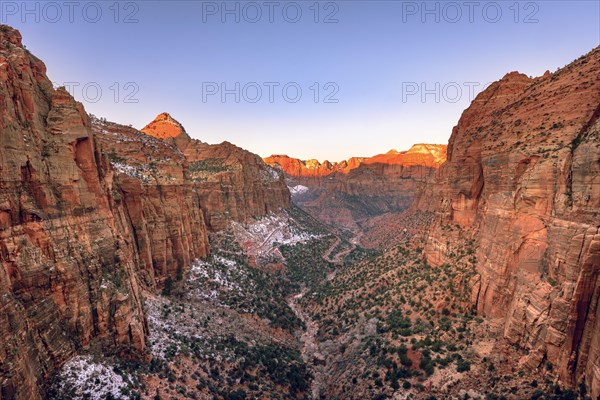 View from Canyon Overlook into Zion Canyon with snow