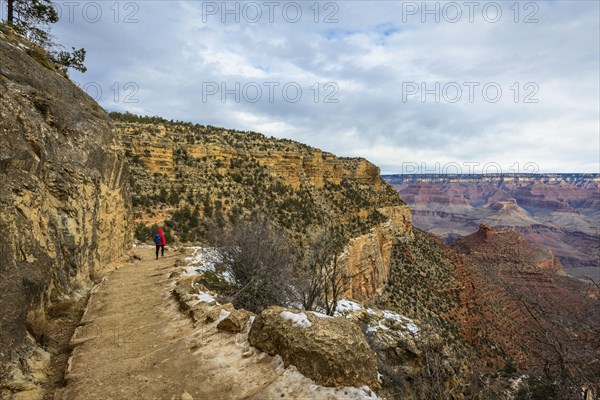 Hiking trail down into the Grand Canyon