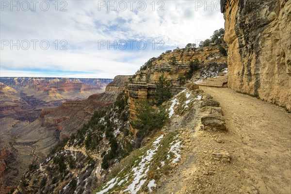 Hiking trail down into the Grand Canyon