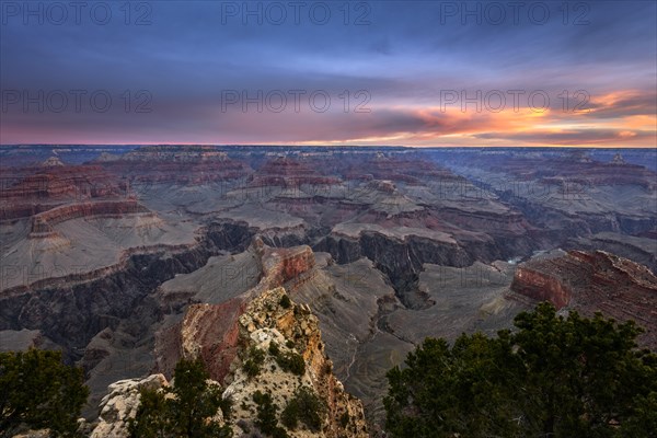 Gorge of the Grand Canyon at sunrise