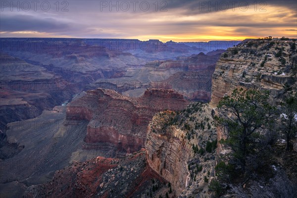 Gorge of the Grand Canyon at sunrise
