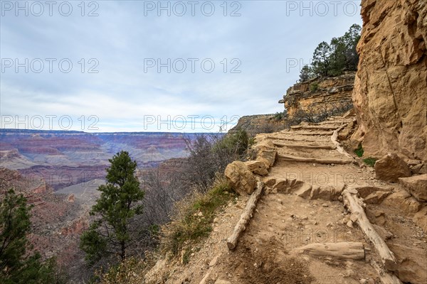 Hiking trail down into the Grand Canyon