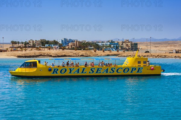 Glass bottom boat