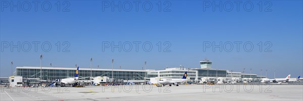 Lufthansa Airbus A 319-100 and Airbus A330-300 Lufthansa
