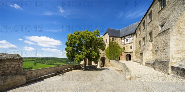 Castle Neuenburg