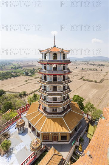 Tall chinese pagoda at Wat Tham Khao Noi temple complex