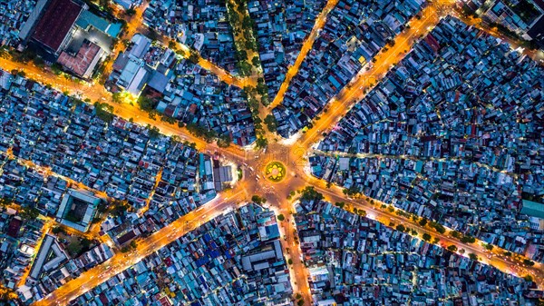 Illuminated Nga sau Cong Hoa traffic circle at night