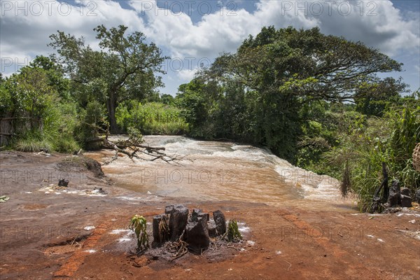 Metche waterfall