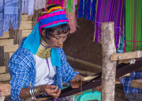 Kayan tribe woman weaving