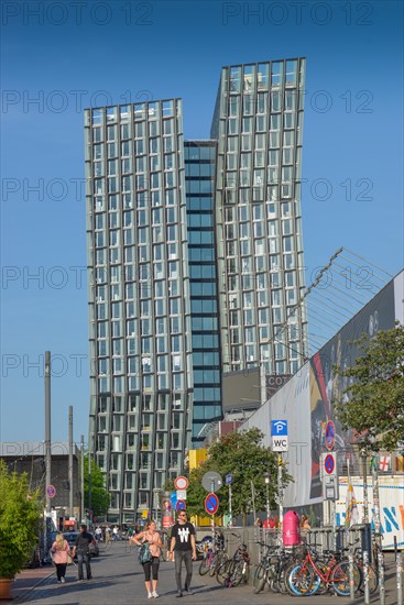 Dancing Towers
