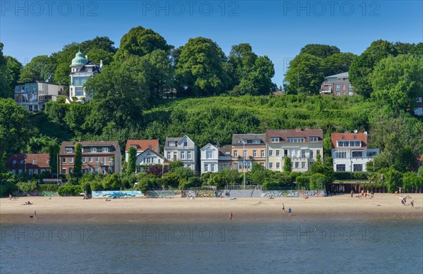 Villas on the Elbe beach