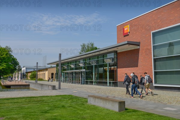 Lecture hall building