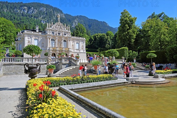 Bassin in the garden parterre with south view of the castle