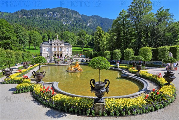 Bassin in the garden parterre with south view of the castle