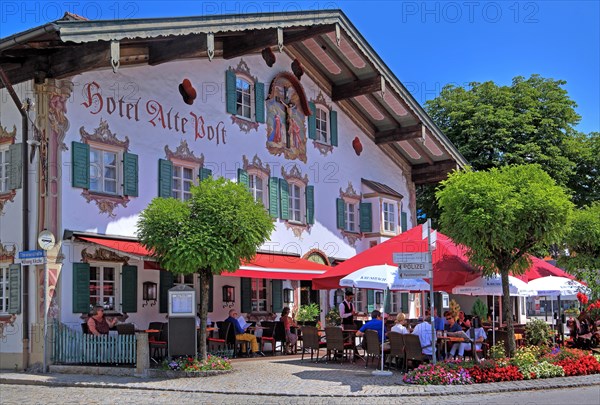 Hotel Alte Post with typical Luftlmalerei in the center