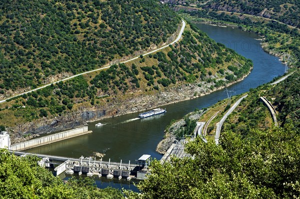 Valeira hydropower plant on the River Douro