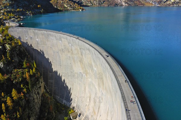 Dam wall