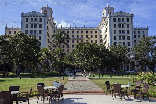 Hotel Nacional de Cuba with garden