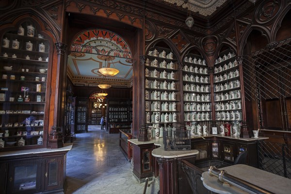 Historic pharmacy Taquechel