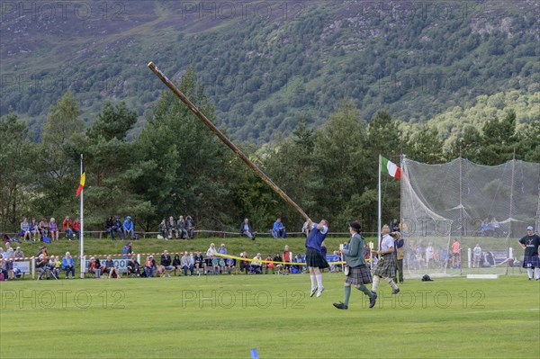 Tossing the caber