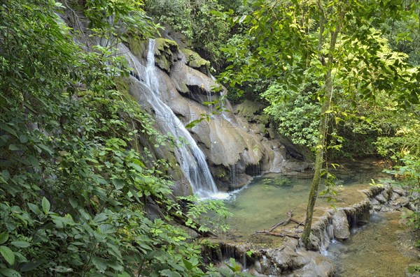 Small waterfall at Rio Otolum