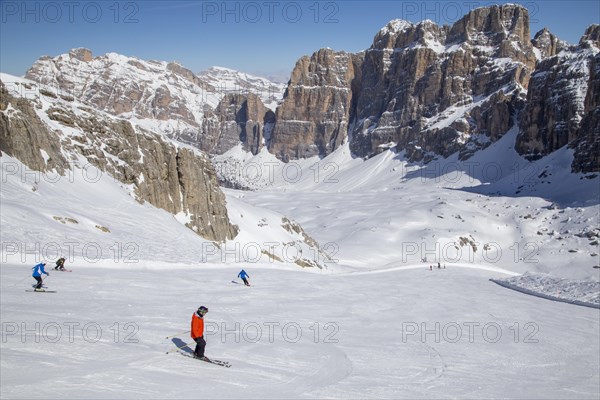Skiers on ski slopes at Lagazuoi