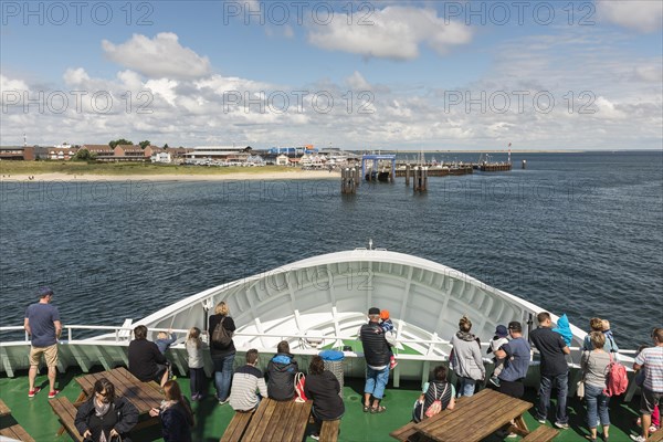 Sylt ferry landing at the port of List