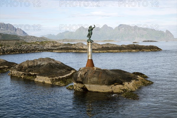 Fisherman's wife statue at harbour entrance