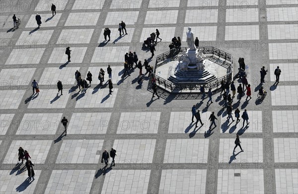 Pedestrians at Schiller Monument