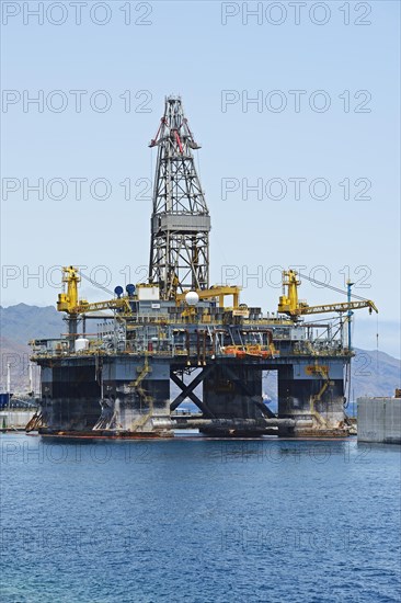 Oil drilling platform in harbour