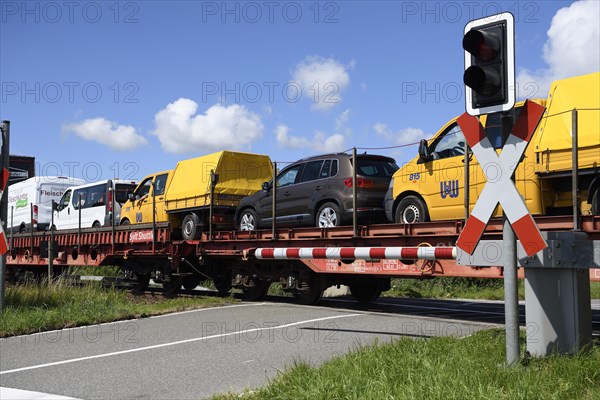 Railroad crossing