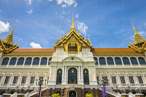 Phra Thinang Chakri Maha Prasat throne hall