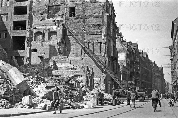 Removal of rubble and recovery of building materials