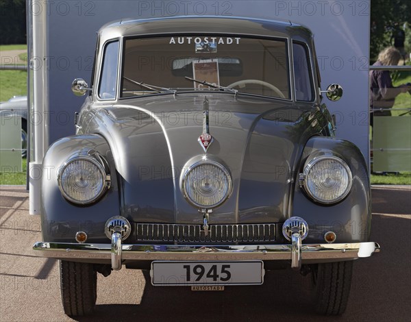 Tatra 87