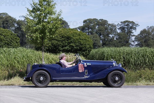 Two-seater 3-liter Bentley