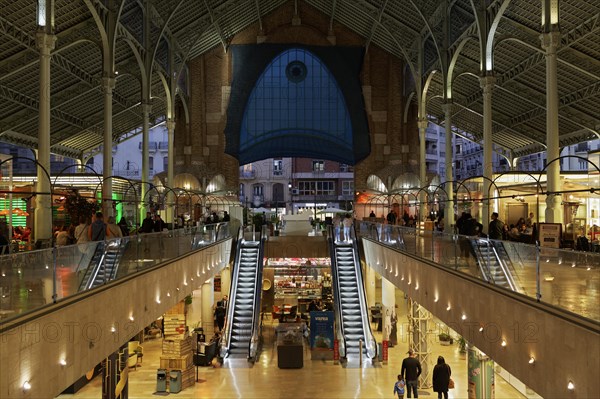 Historic market hall with restaurants and shops