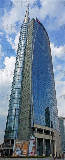 Torre Unicredit skyscraper at Milano Porta Garibaldi station