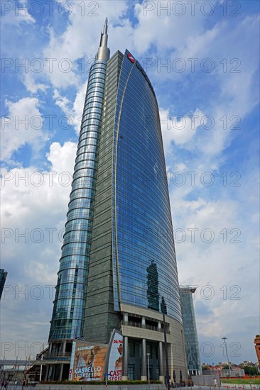 Torre Unicredit skyscraper at Milano Porta Garibaldi station