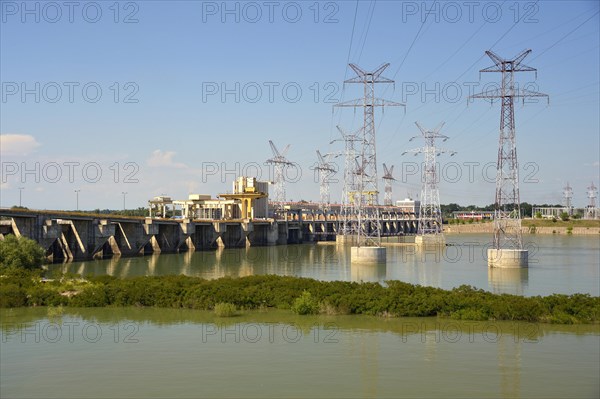 Hydro power plant in the Danube