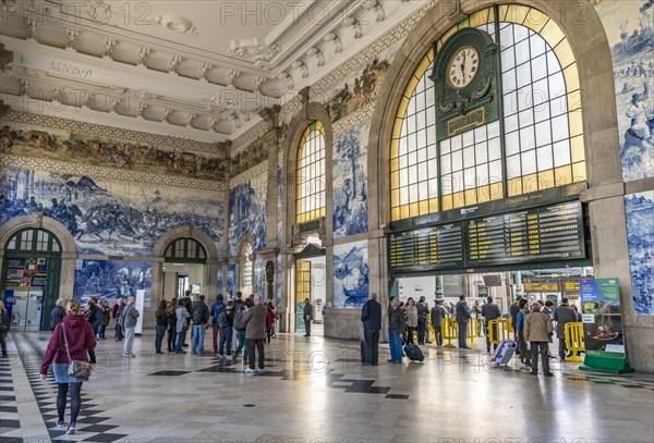 Sao Bento railway station