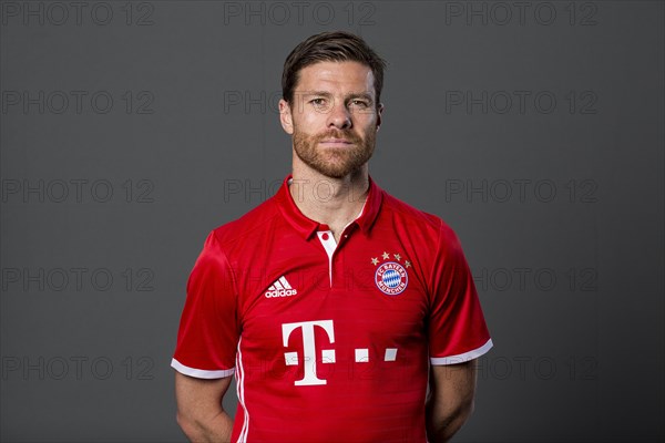 Xabi Alonso of FC Bayern Munich